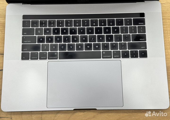 MacBook Pro 15 2017 16/512Gb TouchBar i7