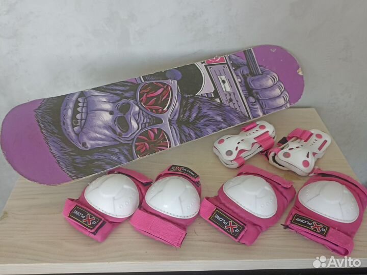 Скейтборд с набором защиты