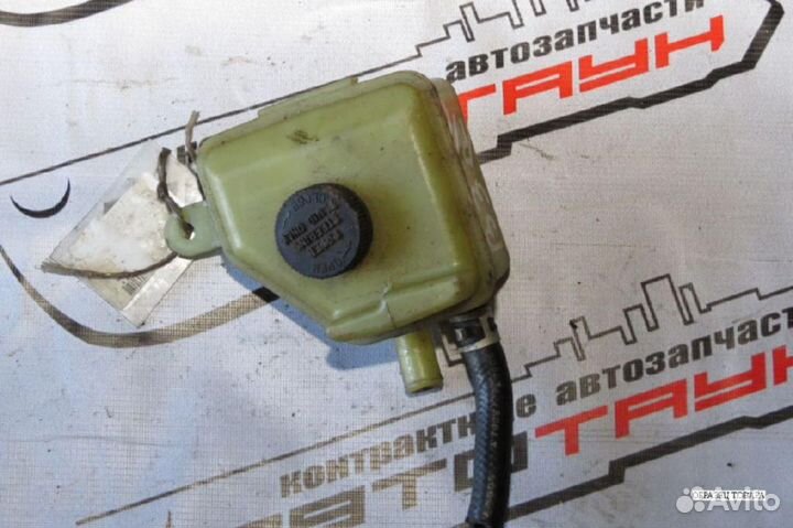 Бачок гур mazda ford demio festiva DW3W DW5W