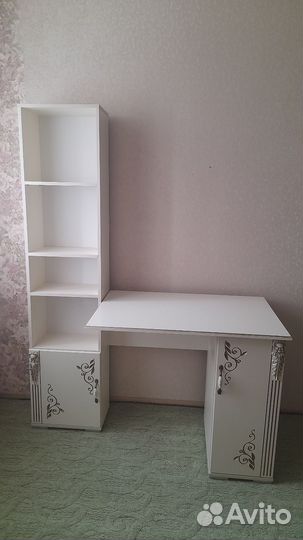 Стол письменный