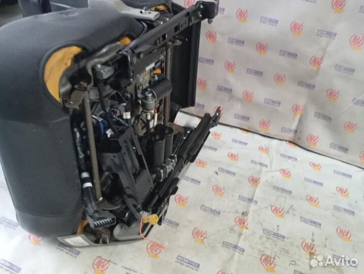 Сиденье переднее правое Chevrolet TrailBlazer