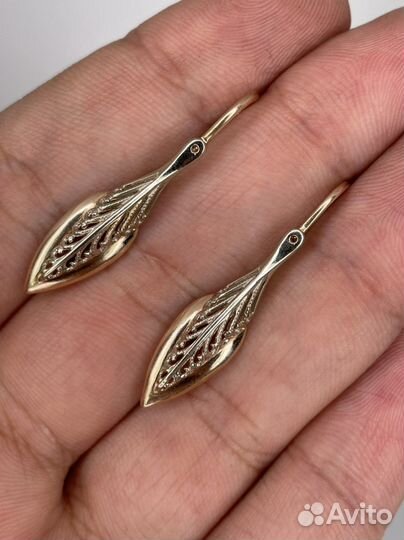 Золотые серьги 4.63 гр