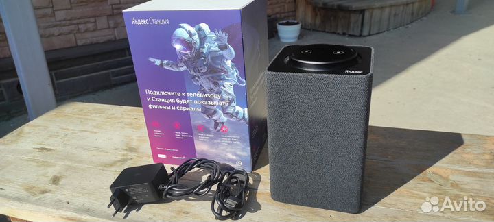 Яндекс станция макс на подписке