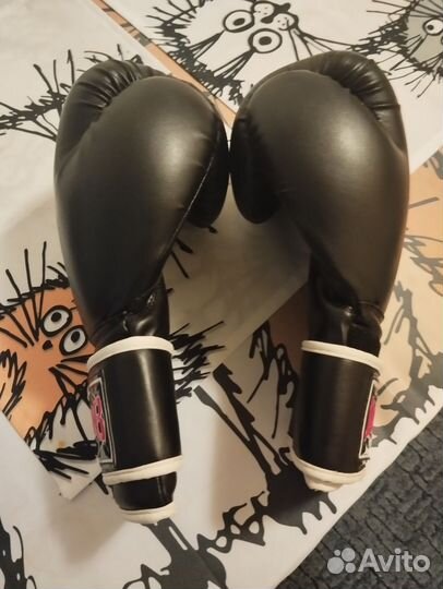 Боксерские перчатки 12 oz