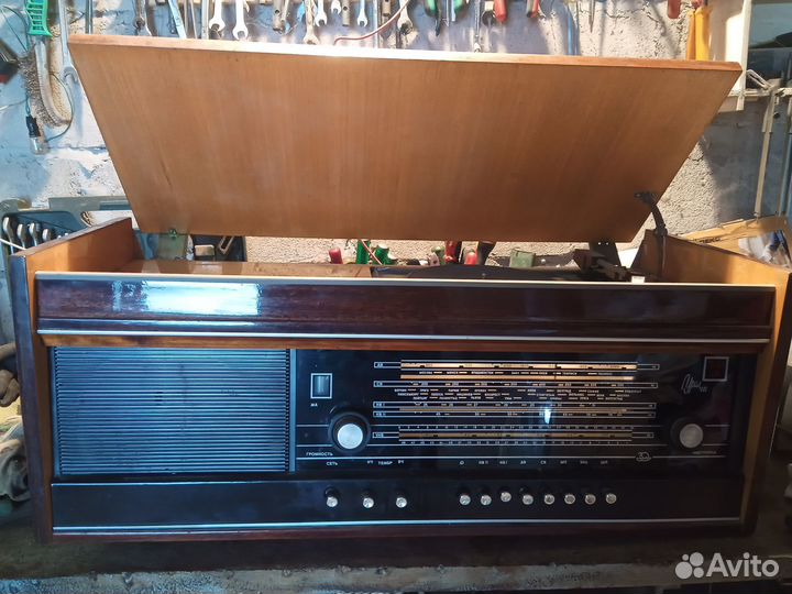 Радиола Урал 111
