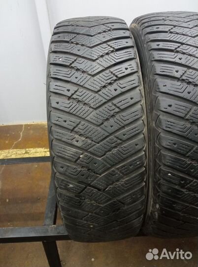 Goodyear UltraGrip Ice Arctic SUV 215/65 R17 98W