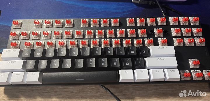 Механическая клавиатура, бело-чёрная, Red switch