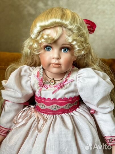 Коллекционная фарфоровая кукла от Donna Rubert