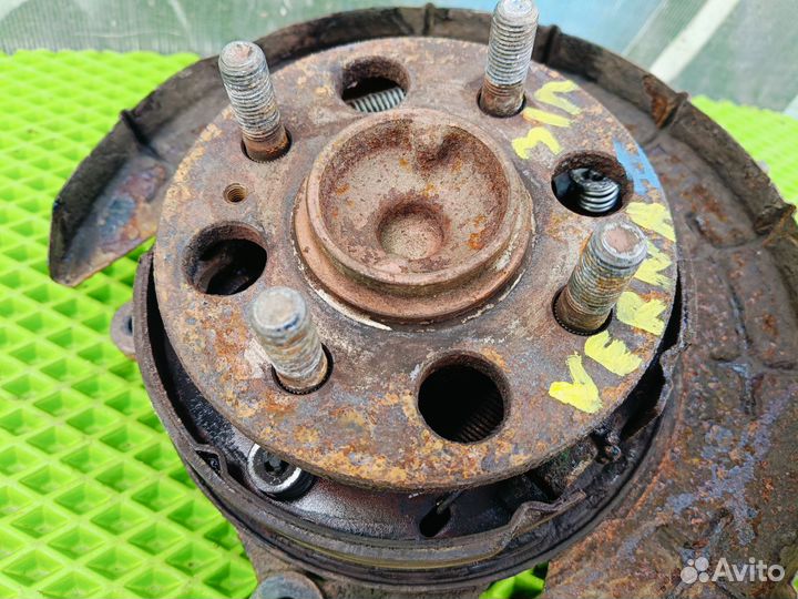 Ступица задняя правая Verna