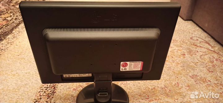 Монитор LG Flatron W1942SE-BF 1440х900 75Гц