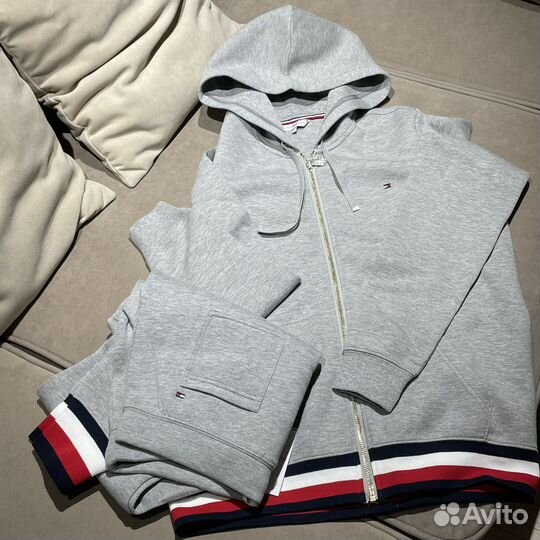 Tommy hilfiger костюм спортивный M оригинал