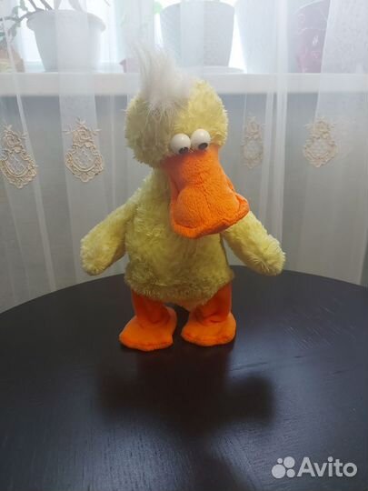 Игрушка уточка интерактивная