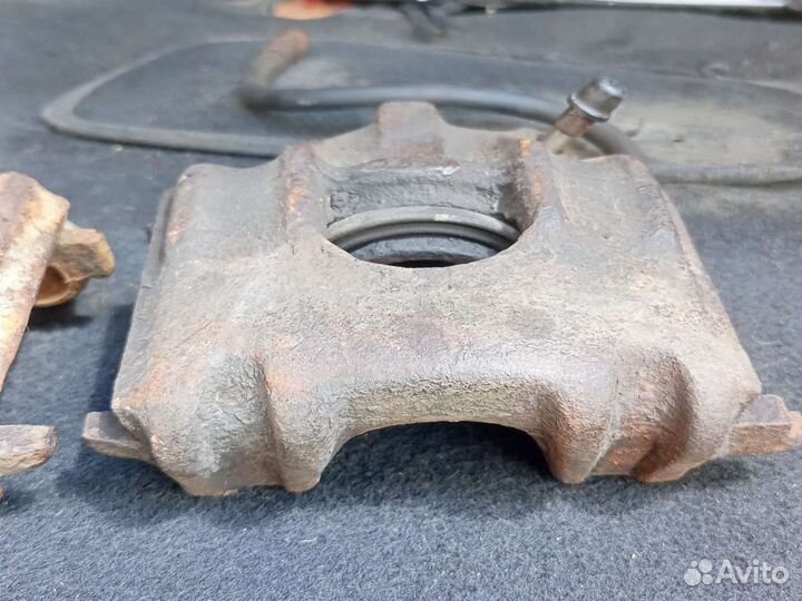 Суппорта гольф 2 передние