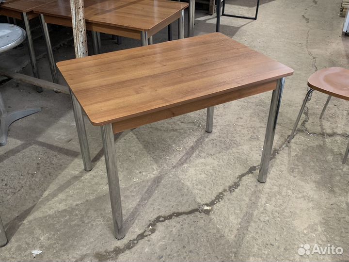 Стол 104.5/70/73.5 крышка лдсп орех ноги хром