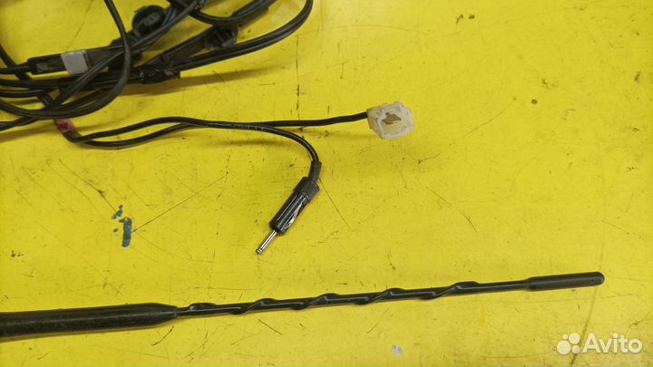 Антенна радио на крышу Mitsubishi Lancer 9