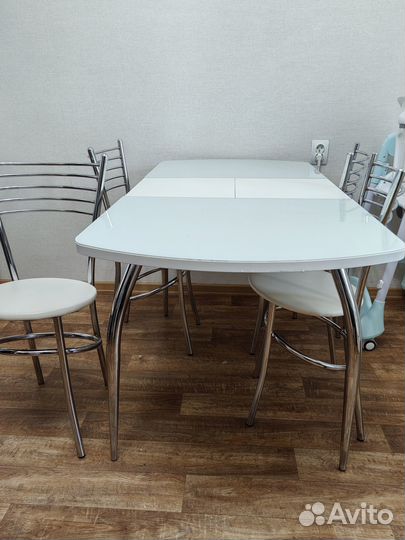 Кухонный стол и стулья бу