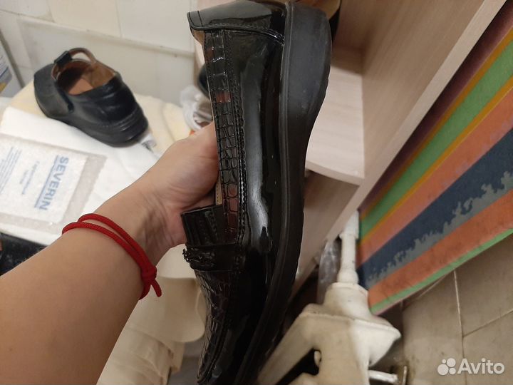 Женская обувь (сандалии лоферы, ботинки) 38 размер