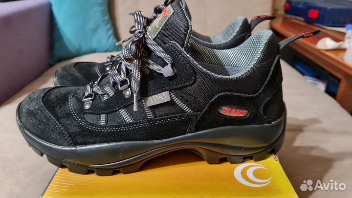 Трекинговые ботинки olang