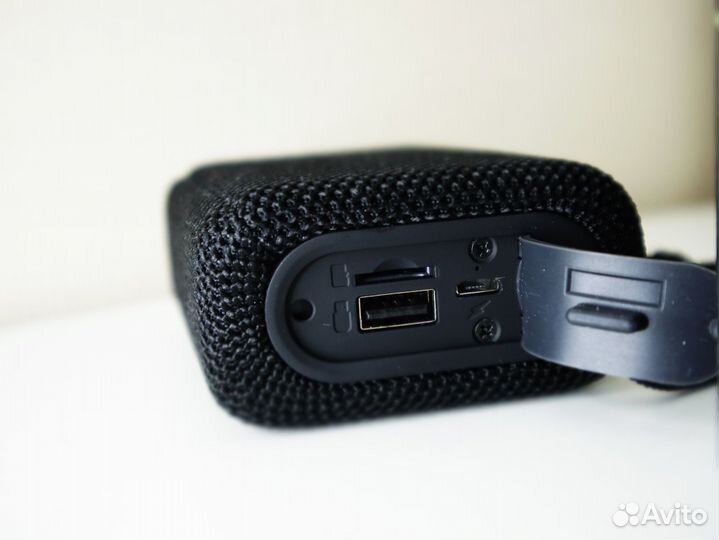 Беспроводная портативная колонка