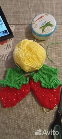 Носочки клубнички