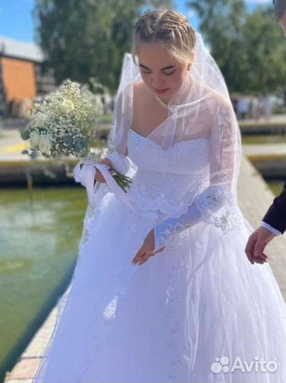 Свадебное платье