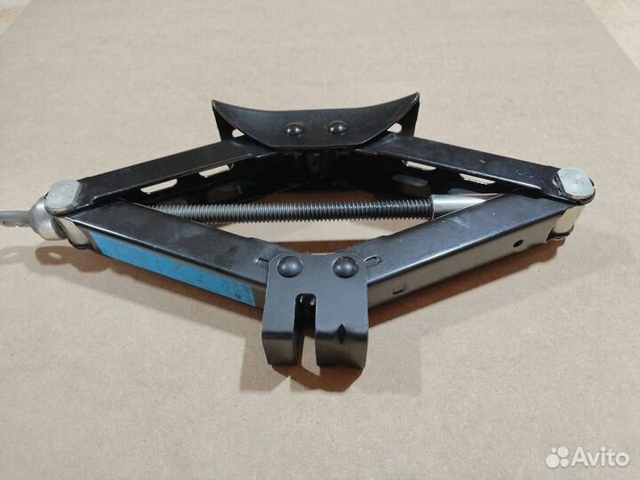 Домкрат в отличном состоянии