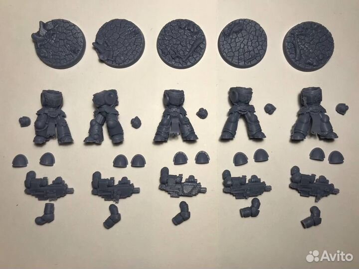 Warhammer 40000 миниатюры Black Templars