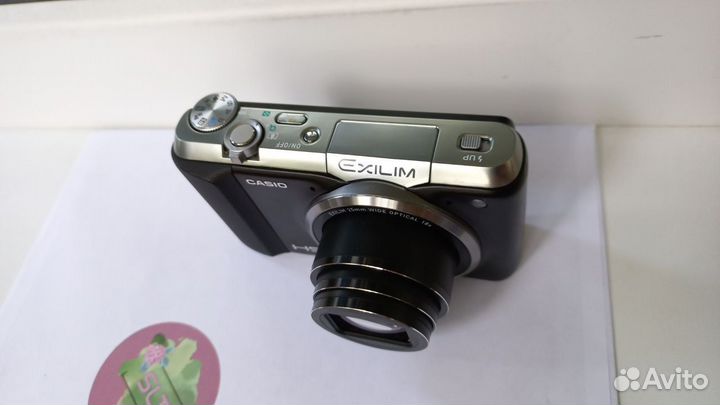 Casio Exilim EX-ZR700