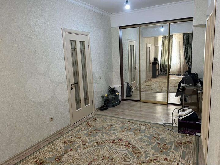 3-к. квартира, 135 м², 1/4 эт.