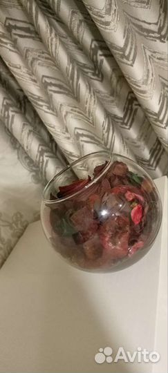 Ваза с наполнением розы