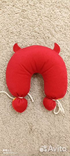 Детский подголовник в машину