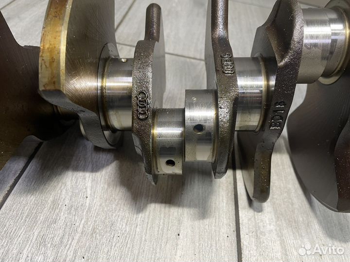 Коленвал AUK BKH BYU CAL Ауди А4 Б7 А6 С6 Q5 8R
