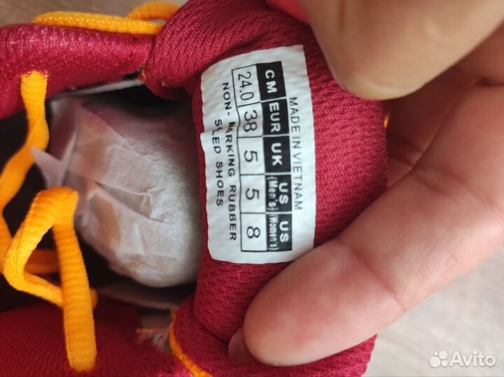 Кроссовки для бадминтона yonex