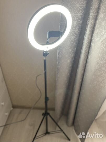 Кольцевая лампа 26 см
