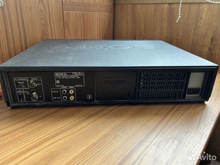 Видеомагнитофон Sony SLV-X37