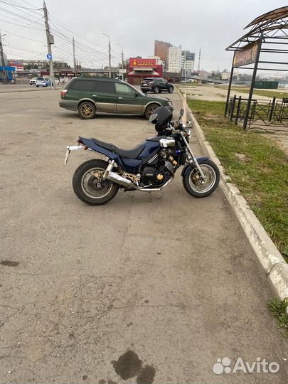 Yamaha FZX750