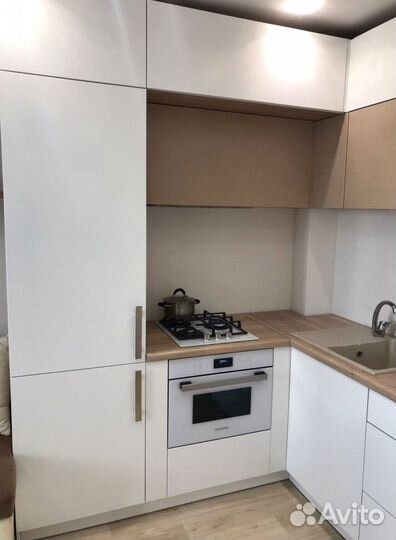 Практичный кухонный гарнитур от производителя