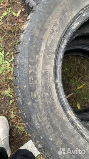 Continental IceContact 2 215/65 R16 102T
