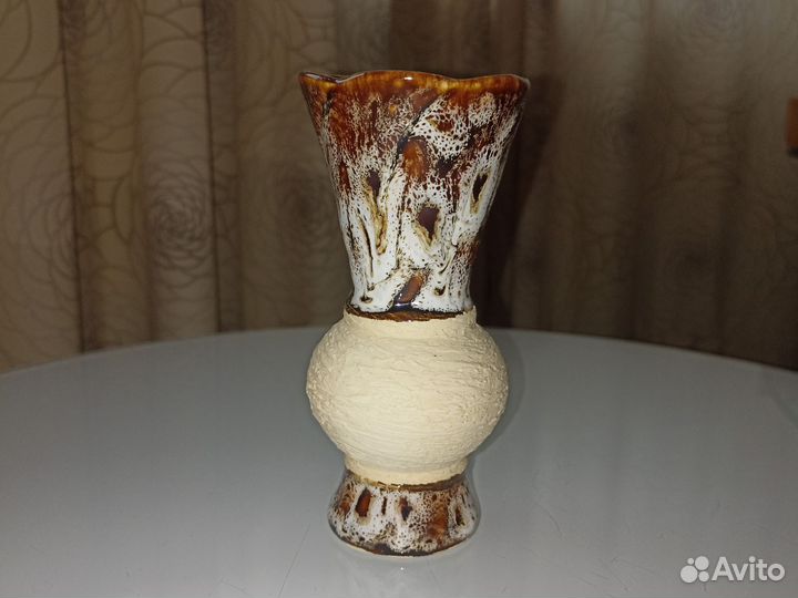 Вазочка новая из керамики