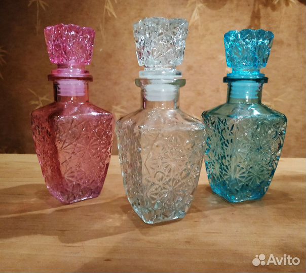 Штофы, графины, парфюмерные флаконы винтажные