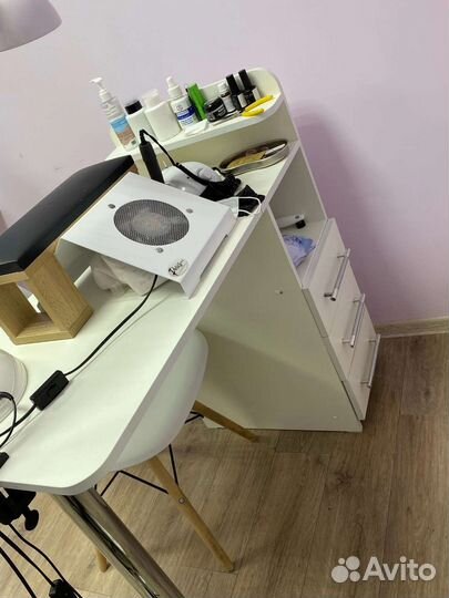 Маникюрный стол складной бу