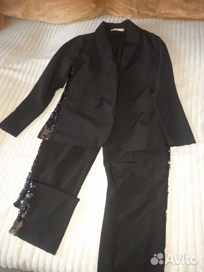 Костюм брючный размер 44-46