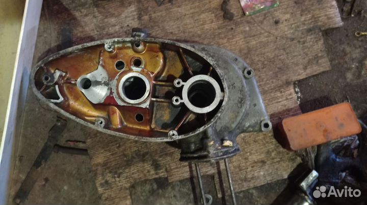Картер с шестернями к 125 Ковровец