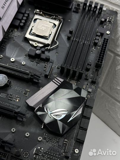 Материнская плата Asus Strix Z270