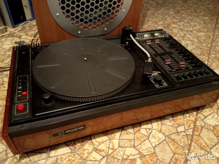 Проигрыватель Арктур 004