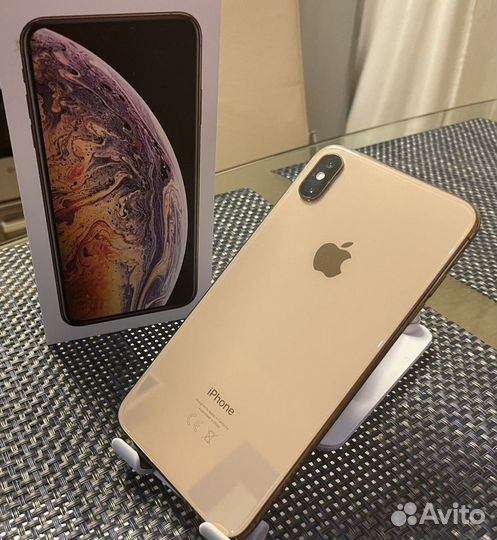 Телефон iPhone xs max Gold