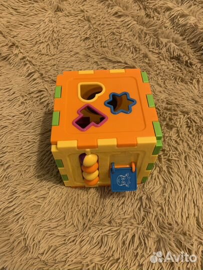 Развивающие игрушки бизиборд для малышей