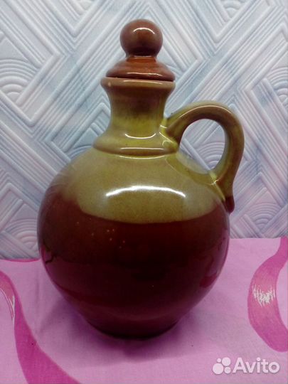 Глиняный кувшин