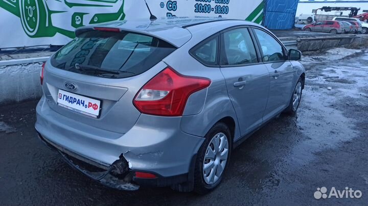 Ручка двери внутренняя правая Ford Focus 3 AM51U22