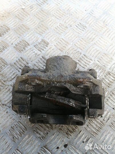 Суппорт передний правый Volkswagen Polo 612 1.6